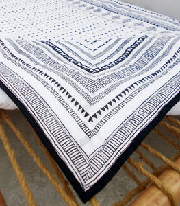 Cabana - Cotton quilted bedspread with aztec black and white print