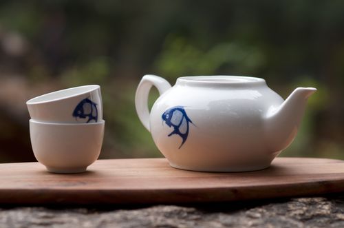 The Carp teaset | Cobalt collection