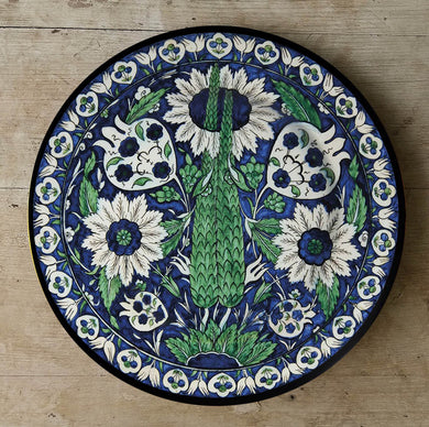 Exquisitely hand painted 'Balkan 02' Wall Plate