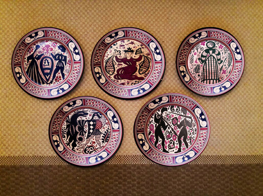 Hand-painted set of 5 Italian Wall Plates