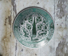Load image into Gallery viewer, Hand painted &#39;Iznik&#39; inspired Wall Plate - 005(G)