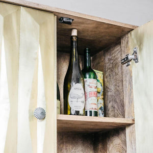ample space for bottles and glasses inside