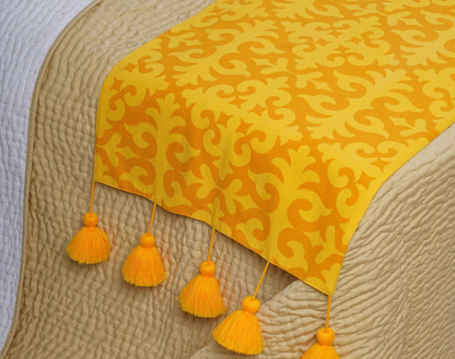 Yellow printed cotton Bed runner set - King / Queen / Twin Size Bed Runner with coordinated Decorative Throw Pillow Cover