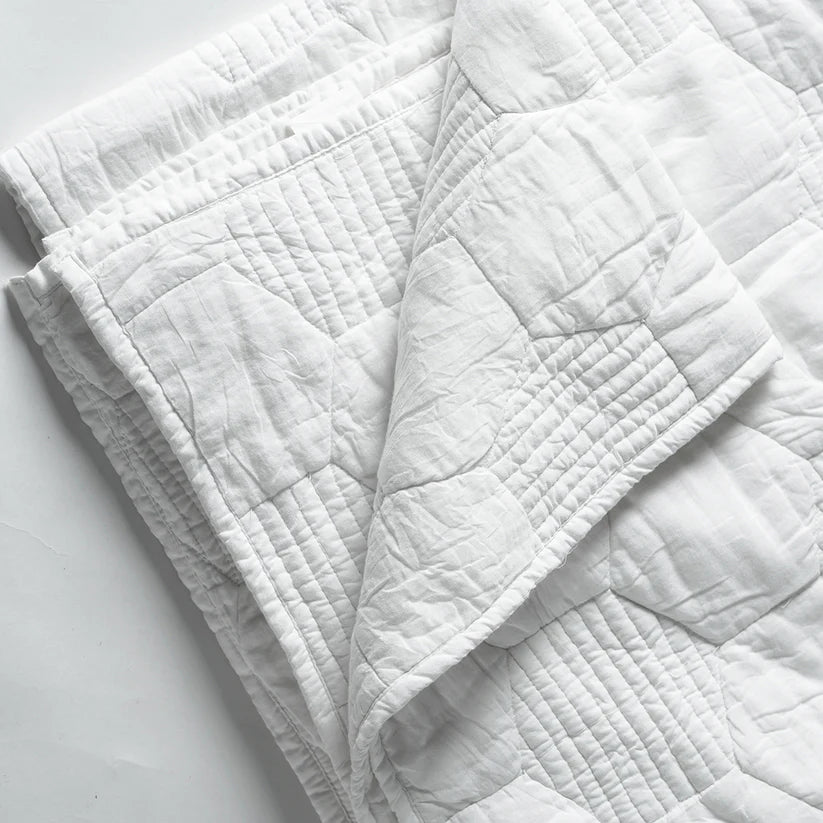 SHWET - White cotton quilted bedspread with hexagon pattern, Sizes available