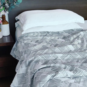 MODERN RETRO – Grey stripe print soft Cotton three layer dohar