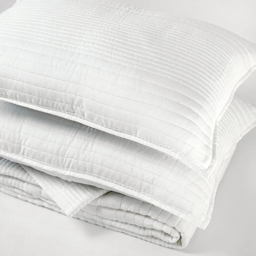 SHWET - White luxury 300TC cotton satin Quilt with coordinated pillow cases, Sizes available