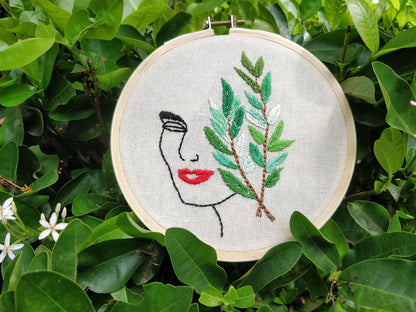 Let your mind grow - Hand embroidered hoopart